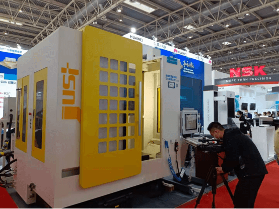 華中9型智能數控系統助力中國機床“開道超車”339.png 華中9型智能數控系統助力中國機床“開道超車”339.png