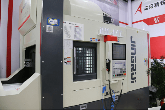 華中9型智能數控系統助力中國機床“開道超車”1180.png